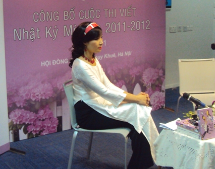 Phát động cuộc thi “Nhật ký mùa hạ 2011-2012”